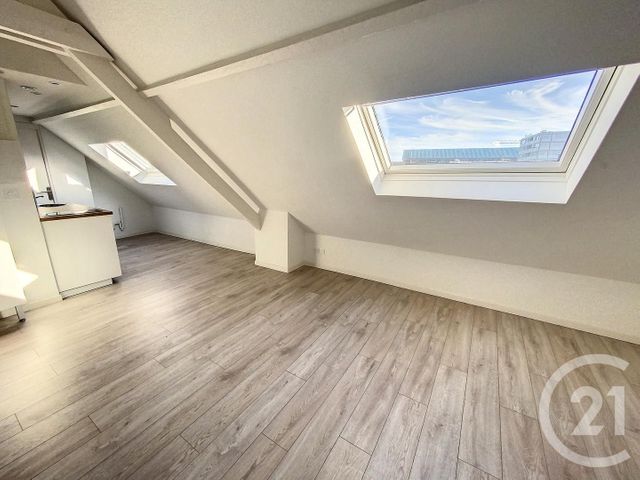 Appartement à louer - 2 pièces - 31.08 m2 - LILLE - 59 - NORD-PAS-DE-CALAIS - Century 21 Vieux-Lille